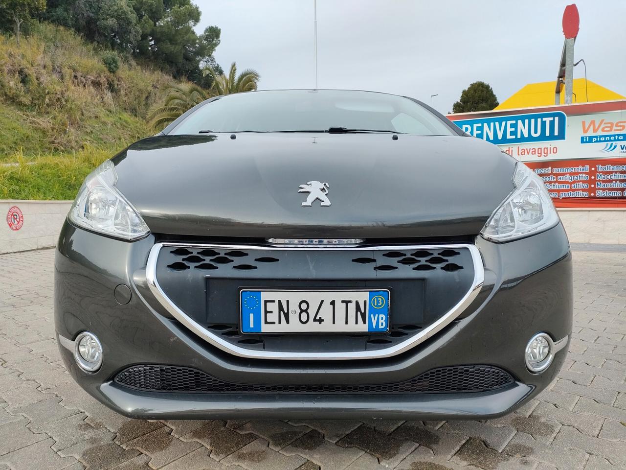 Peugeot 208 1.4 HDi 68 CV 3 porte Active