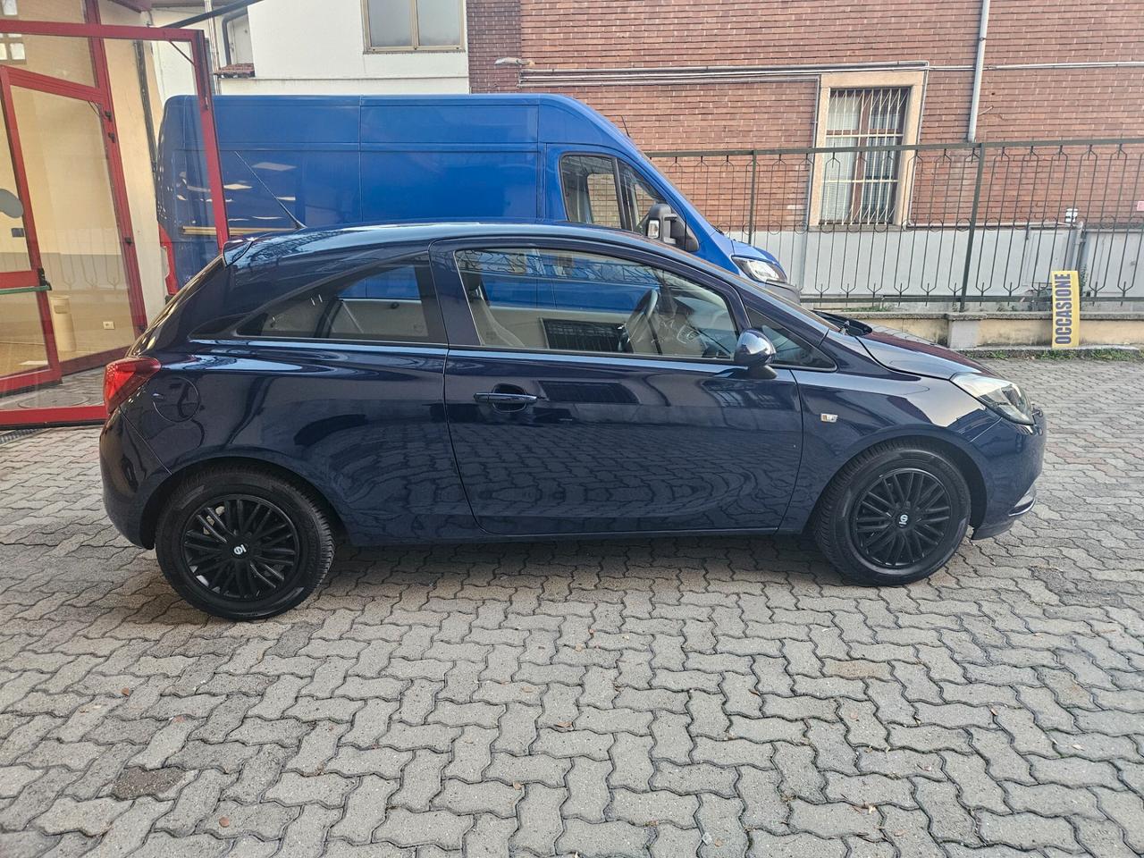Opel Corsa 1.4 90CV Coupé b-Color