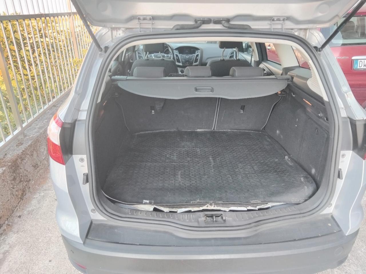 Ford Focus 1.6 benzina