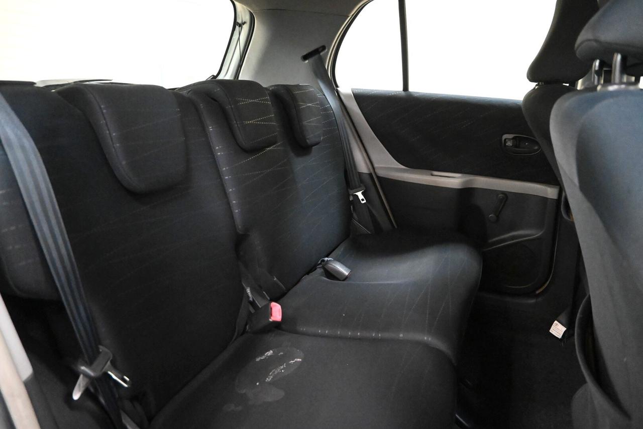 TOYOTA Yaris 2ª serie Yaris 1.0 5 porte Sol