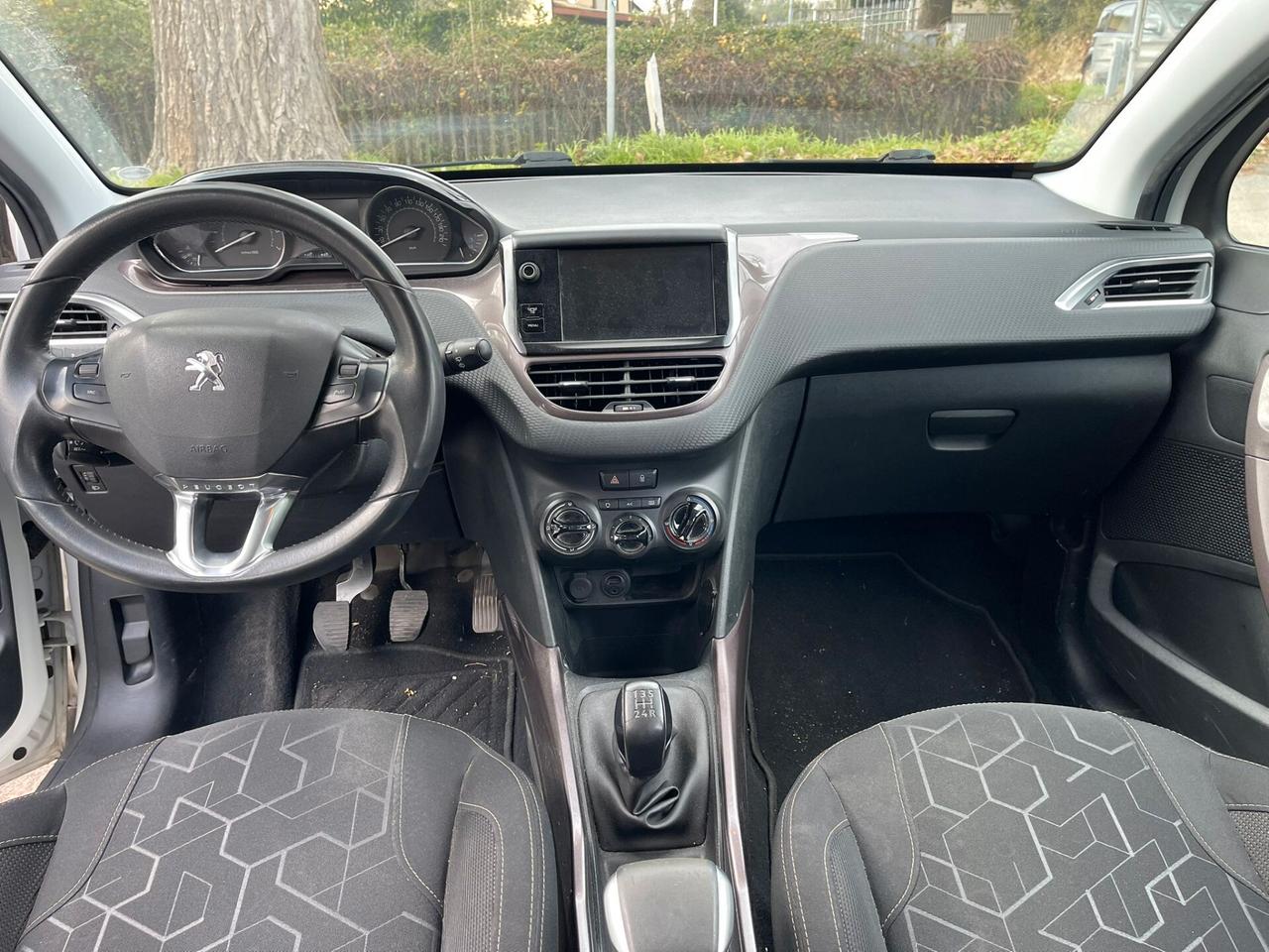 Peugeot 2008 1.2 VTi 82CV Allure