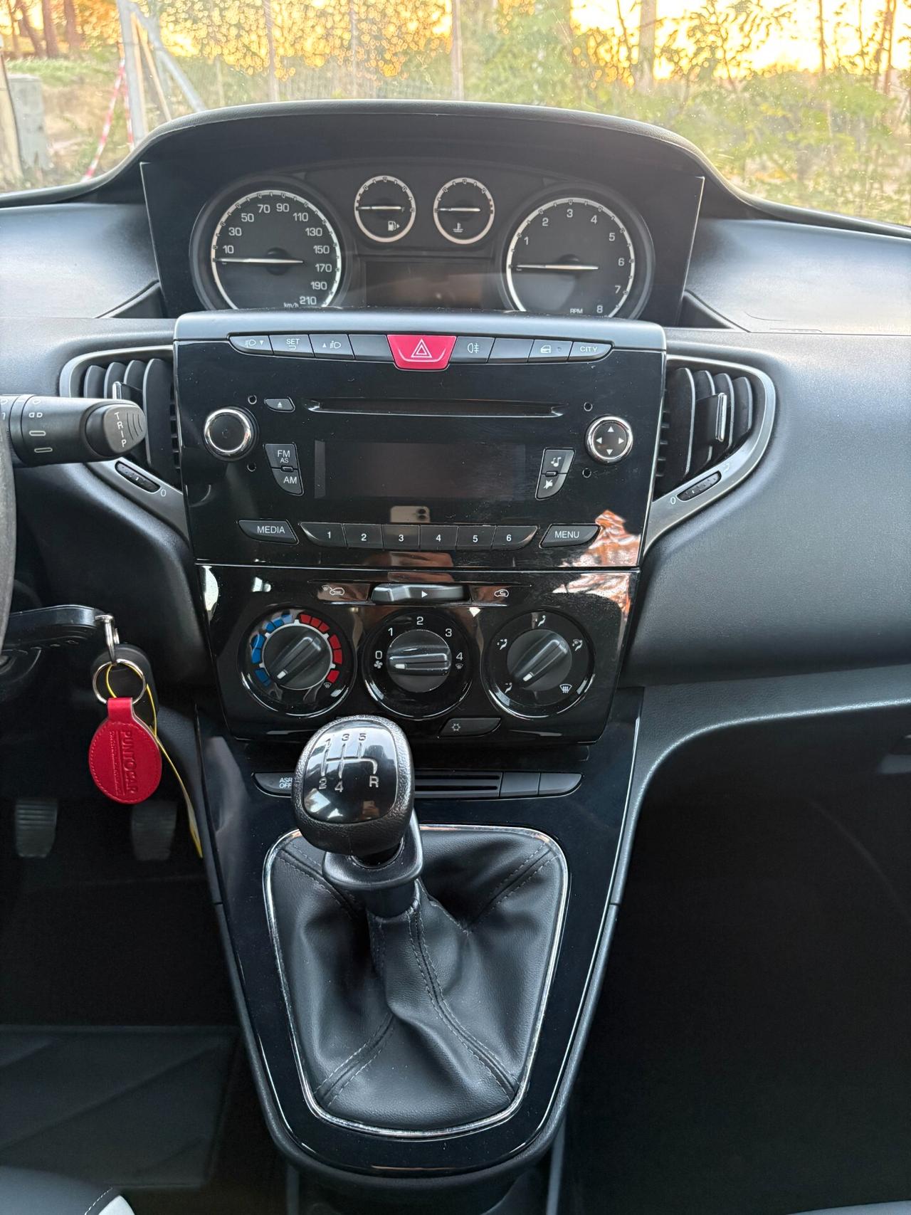Lancia Ypsilon 1.2 69 CV 5 porte Opening Edition
