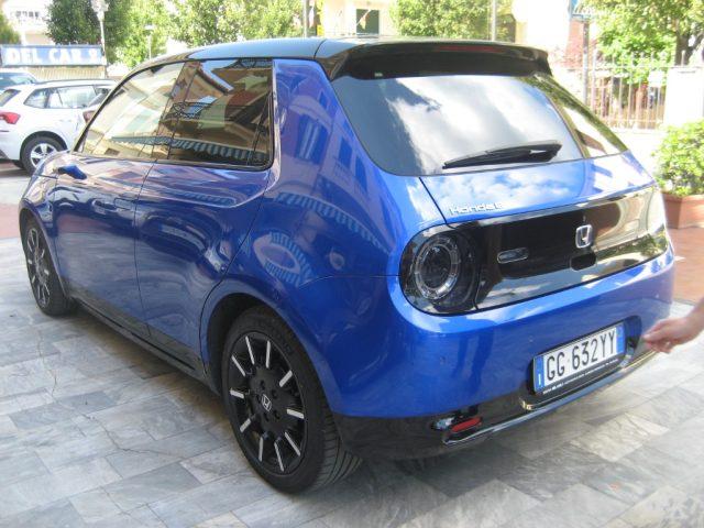 HONDA e Advance 17