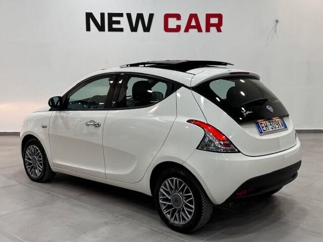 Lancia Ypsilon 1.2 69 CV 5 porte S&S Platinum