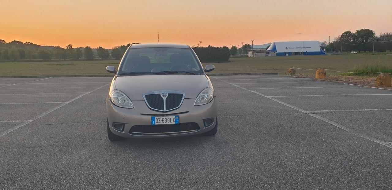 LANCIA YPSILON 1.4 16V ORO