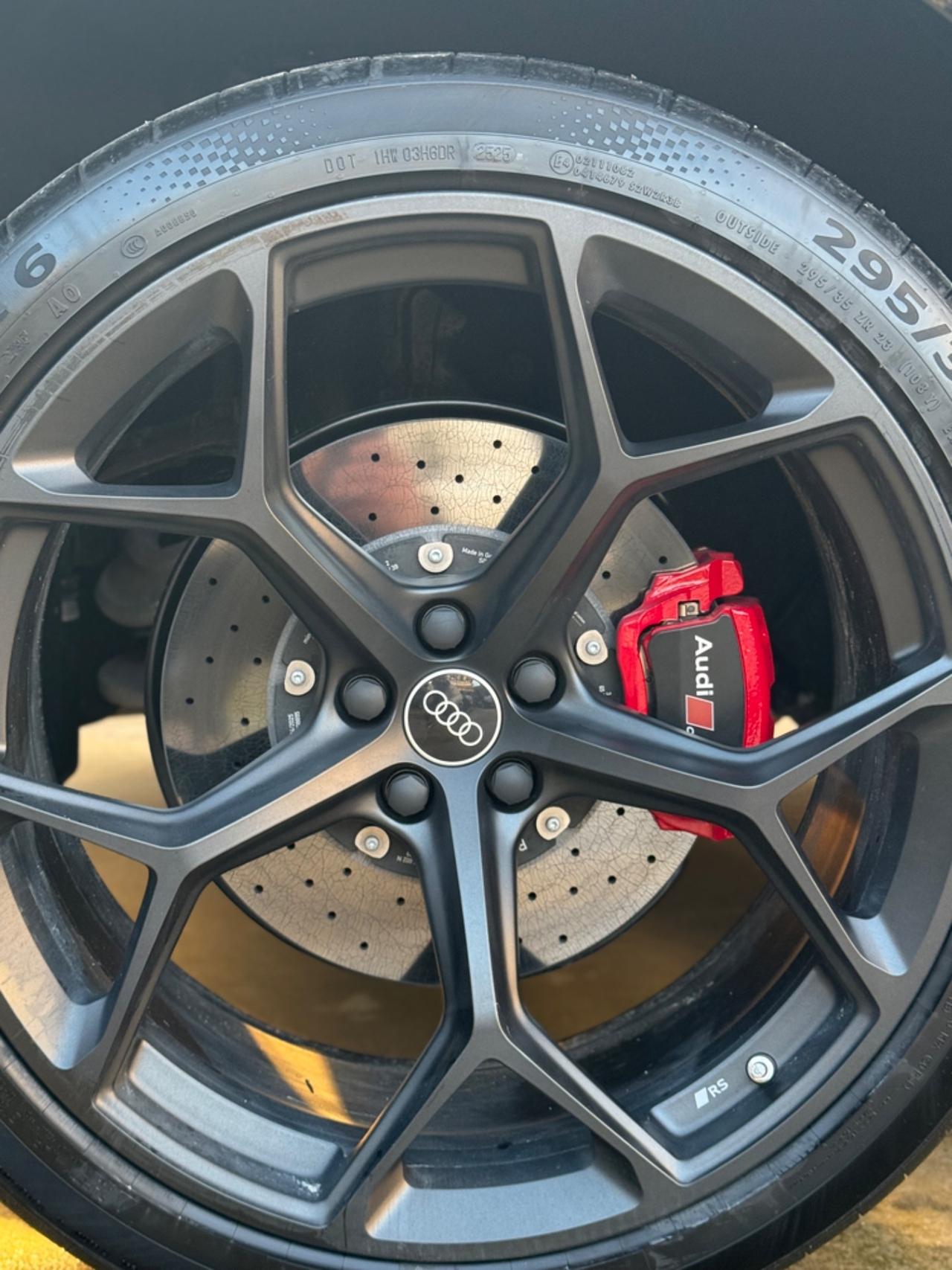 Audi Q8 RS TFSI V8 quattro tiptronic Performance