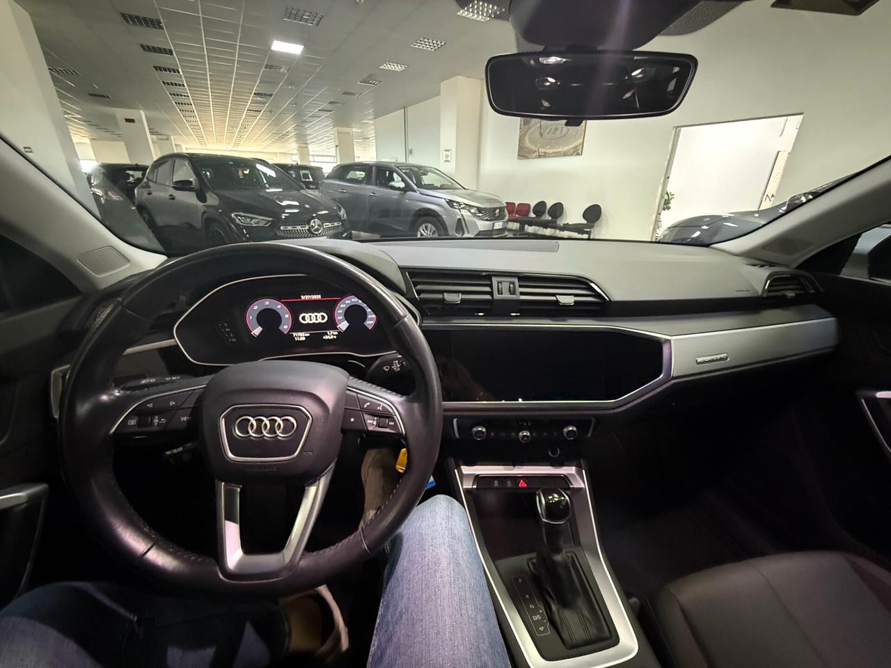 Audi Q3 35 TDI quattro Business Advanced S - Tronic