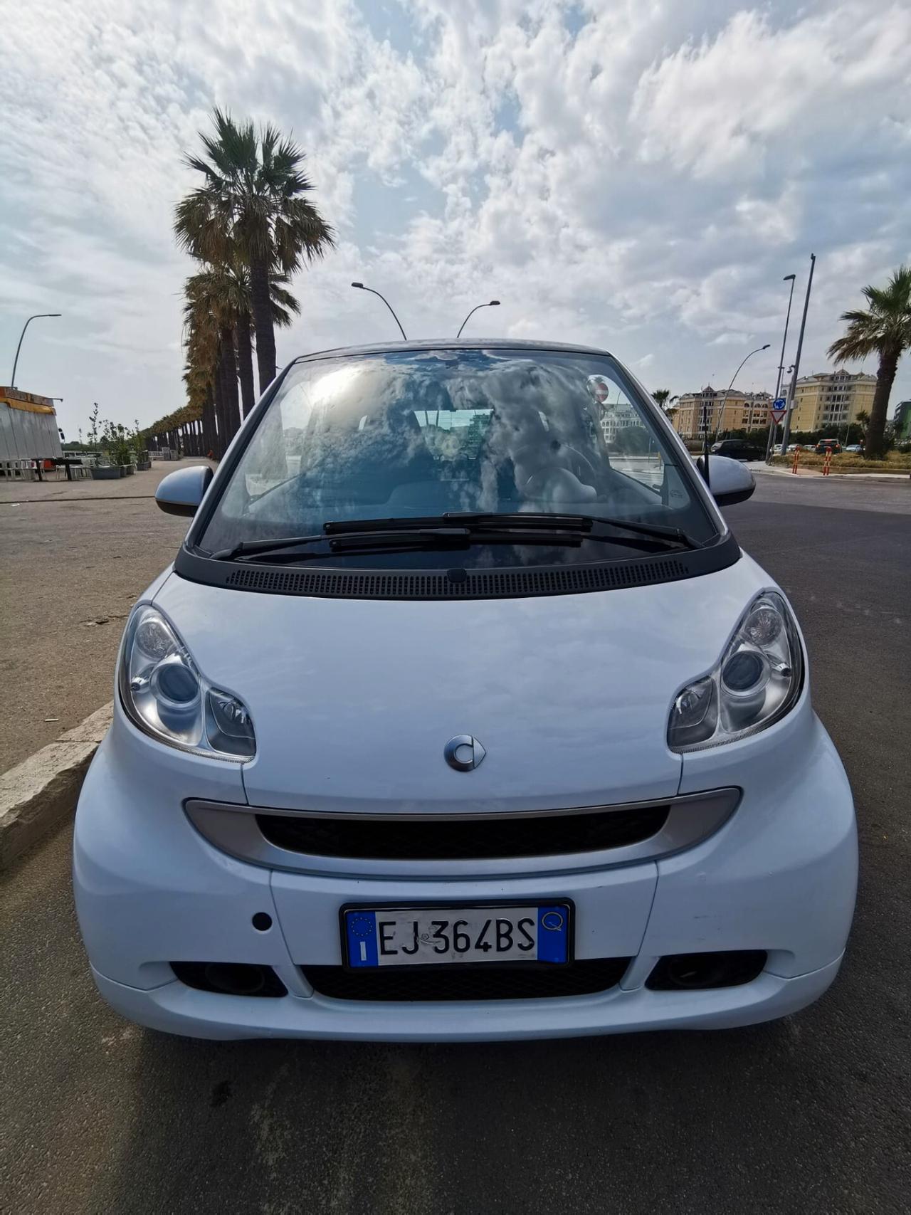 Smart ForTwo 1000 52 kW MHD coupé passion 2011