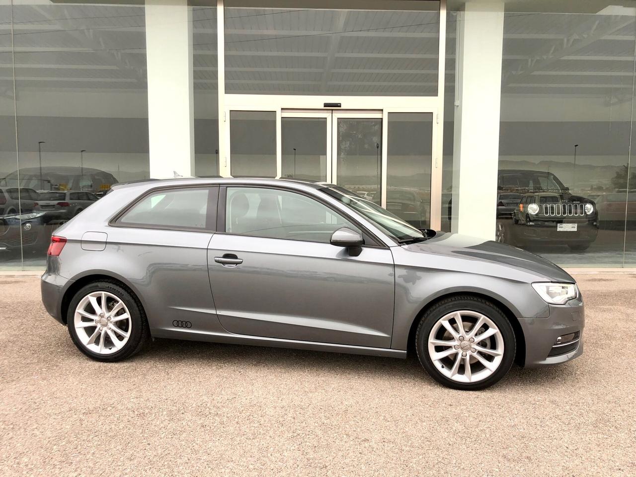 Audi A3 AUDI A3 1.6 TDI S-TRONIC AMBITION 3P