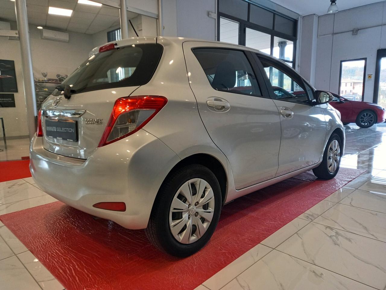 Toyota Yaris 1.0 5 porte Lounge