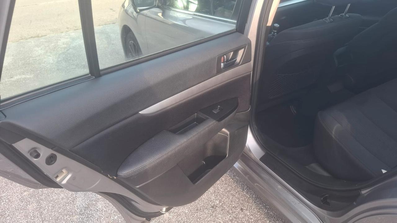 Subaru Legacy 2.0D SW Trend