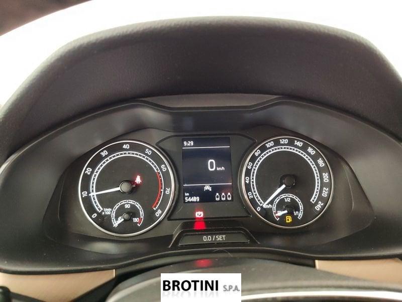 Škoda Kamiq 1.0 TSI 95cv BLACK DOTS