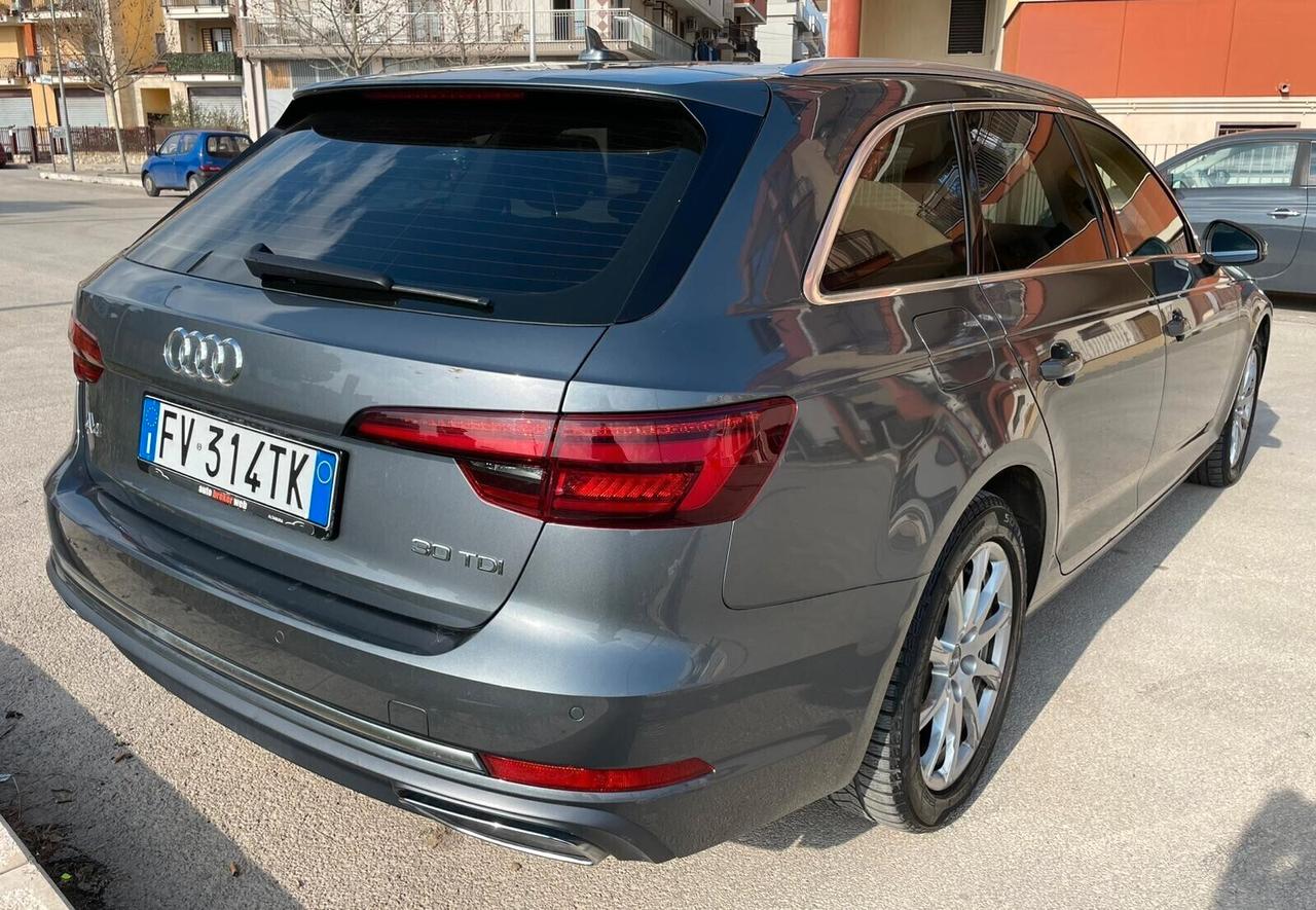 AUDI A4 AVANT 30 TDI SPORT 122cv STRONIC