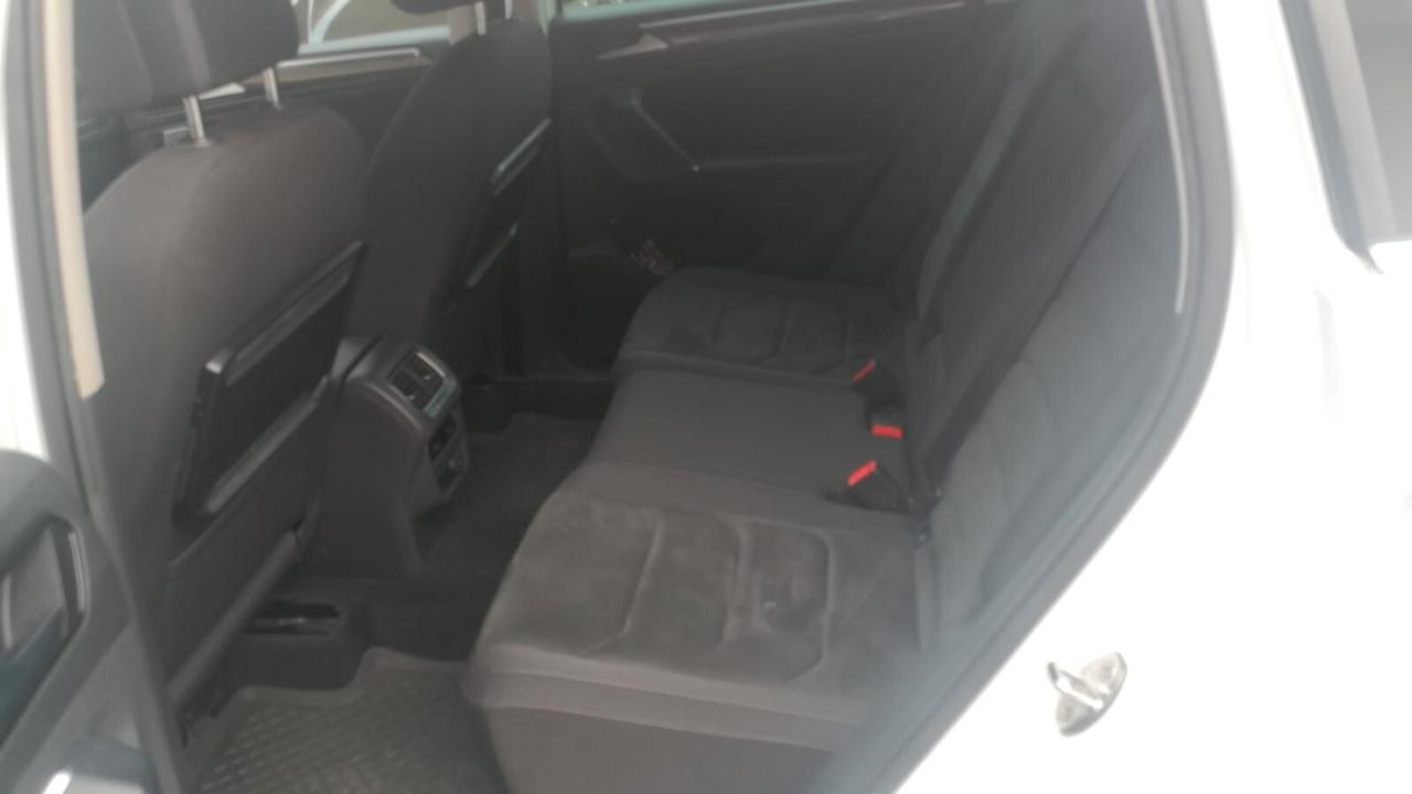 Volkswagen Tiguan 2.0 TDI SCR DSG Business BlueMotion Technology