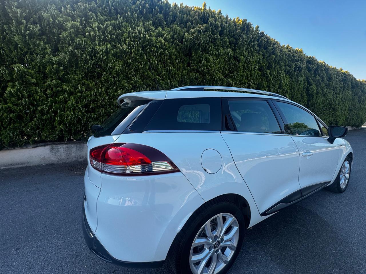 Renault Clio Sporter dCi 8V 90 CV EDC Business