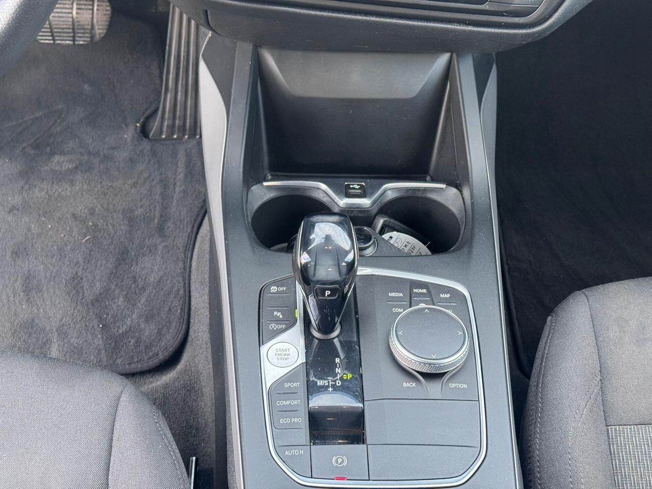 Bmw 116 116d 5p. Business Advantage