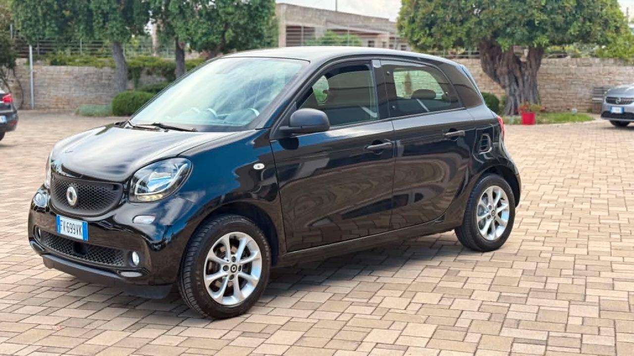 Smart ForFour 70 1.0 Youngster