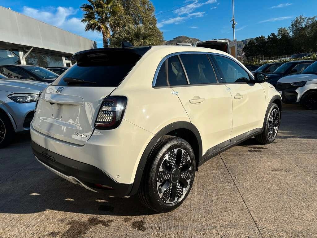 Fiat 600 Hybrid 110 CV DCT MHEV La Prima 2025 KM 0 IVA ESPOSTA Tua a solo 249 Euro al mese