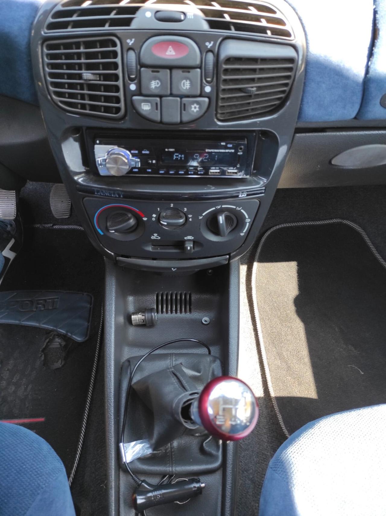 Lancia Y 1.2i cat Elefantino Blu