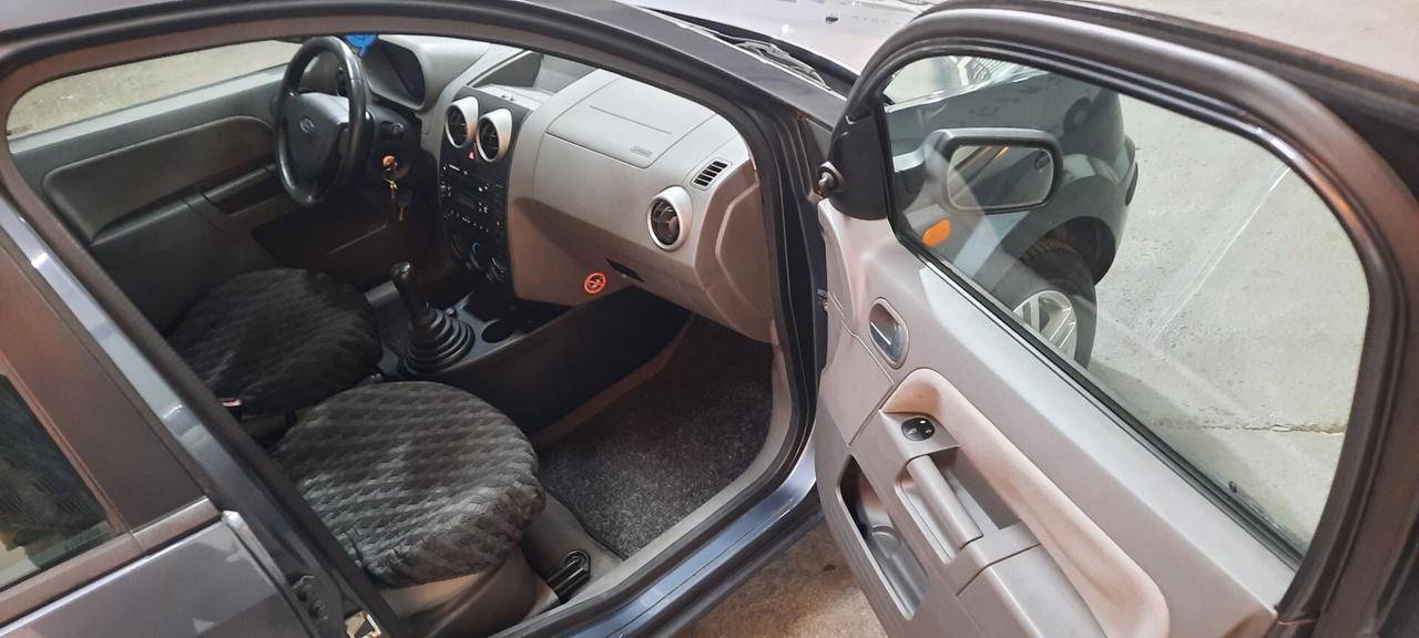 Ford Fusion 1.4 16V 5p.
