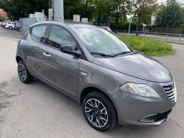 Lancia Ypsilon 0.9 TwinAir 85 CV 5 porte Metano Ecochic Gold