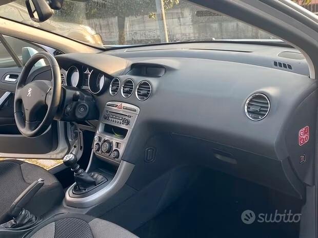 Peugeot 308 1.6 8V e-HDi 112CV Stop&Start robotiz. 5p. Allure