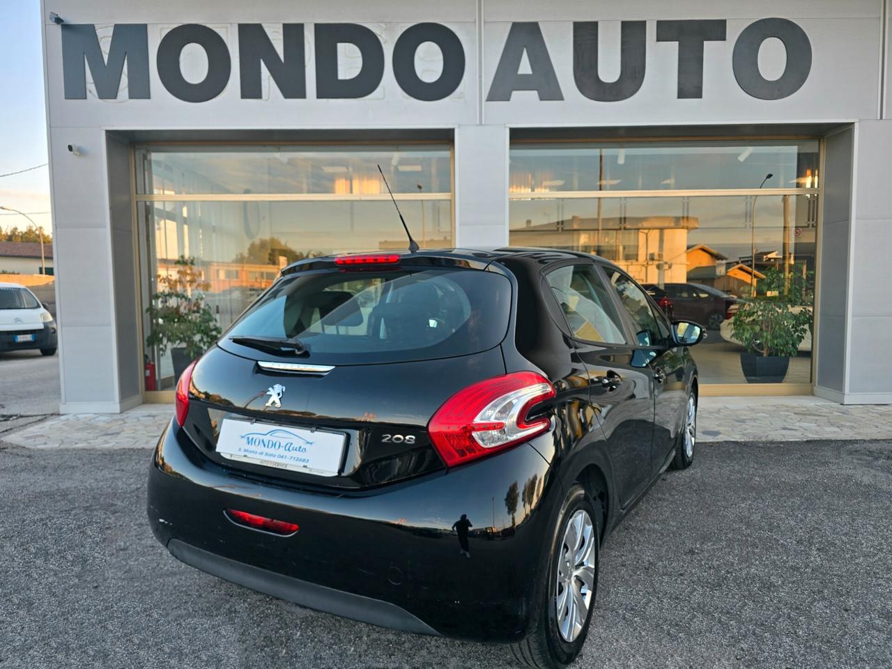 Peugeot 208 1.4 HDi 68 CV 5 porte Active