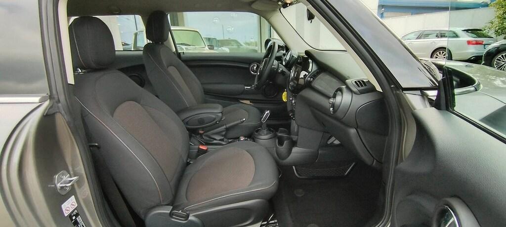 Mini Cooper D 1.5 D Cooper D Business XL DCT