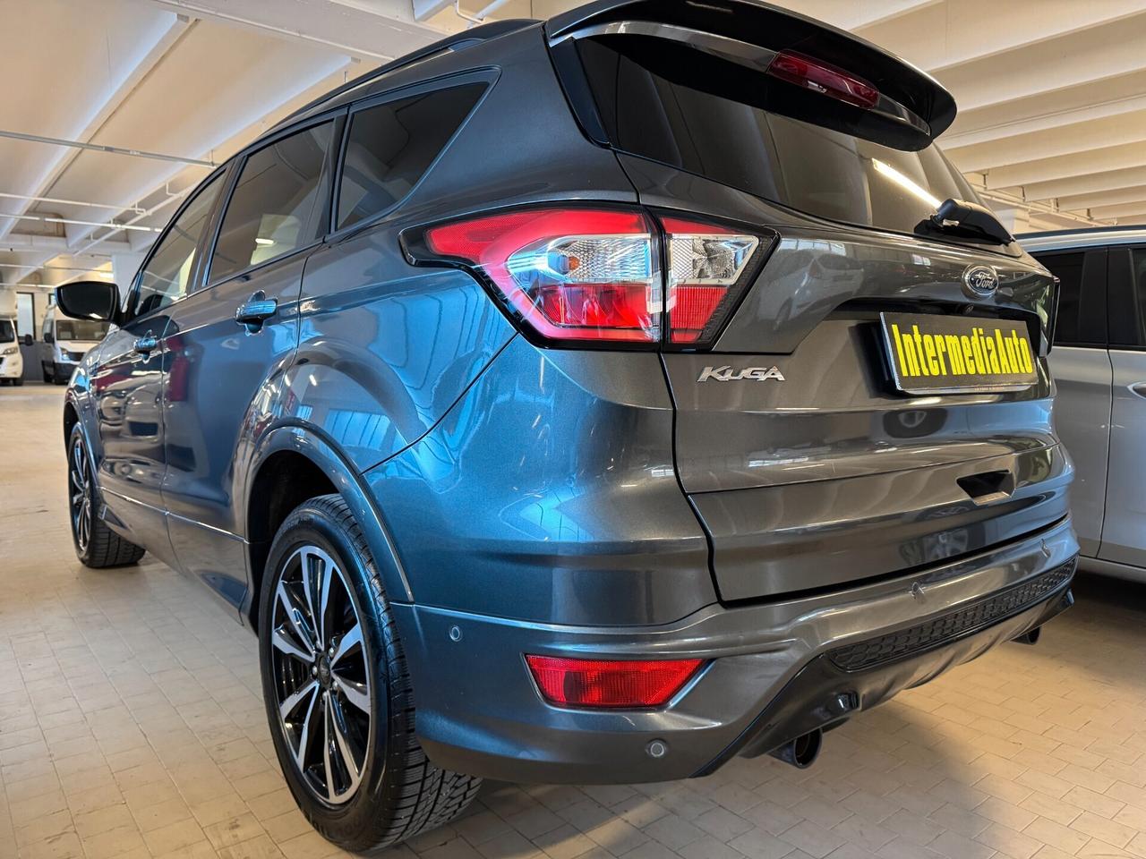 Ford Kuga 1.5 TDCI 120 CV S&S 2WD ST-Line