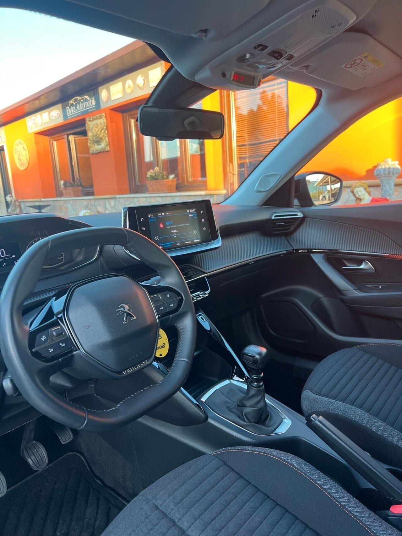 Peugeot 2008 PureTech 100 S&S - SOLO 26.000km