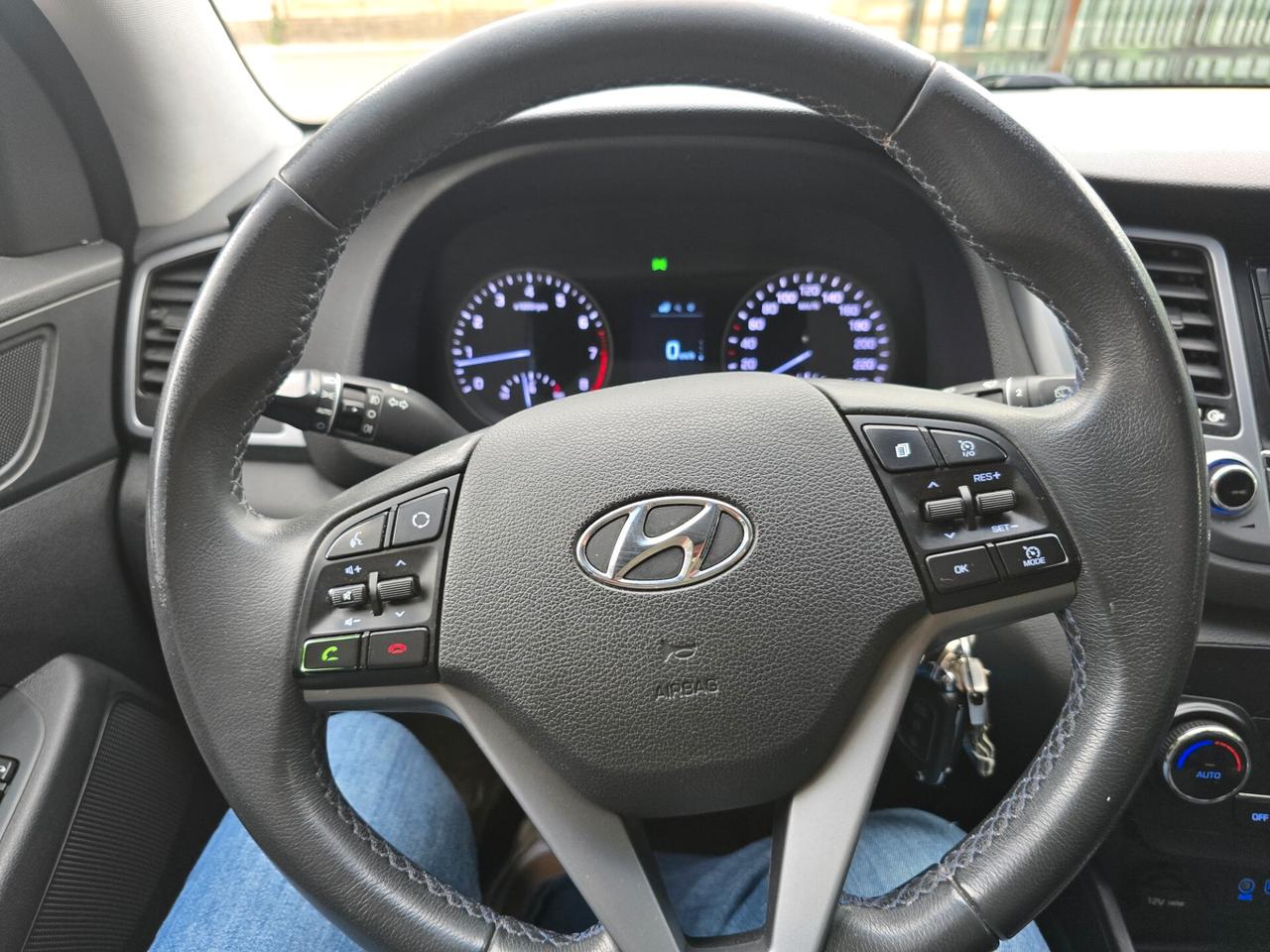 Hyundai Tucson 1.6BENZ 132CV euro6 -2016