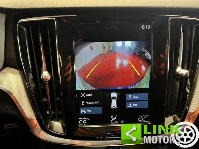 VOLVO V60 D4 Geartronic R-design IVA PELLE STYLING 24mGARANZ