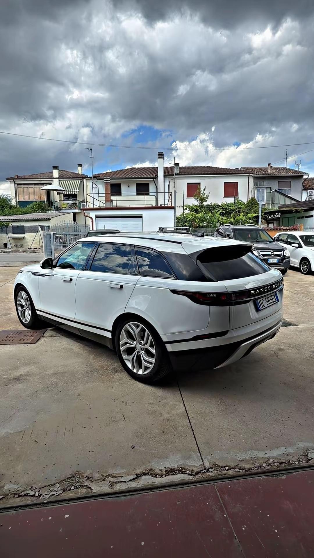 Land Rover Range Velar 2.0D I4 240 CV R-Dynamic