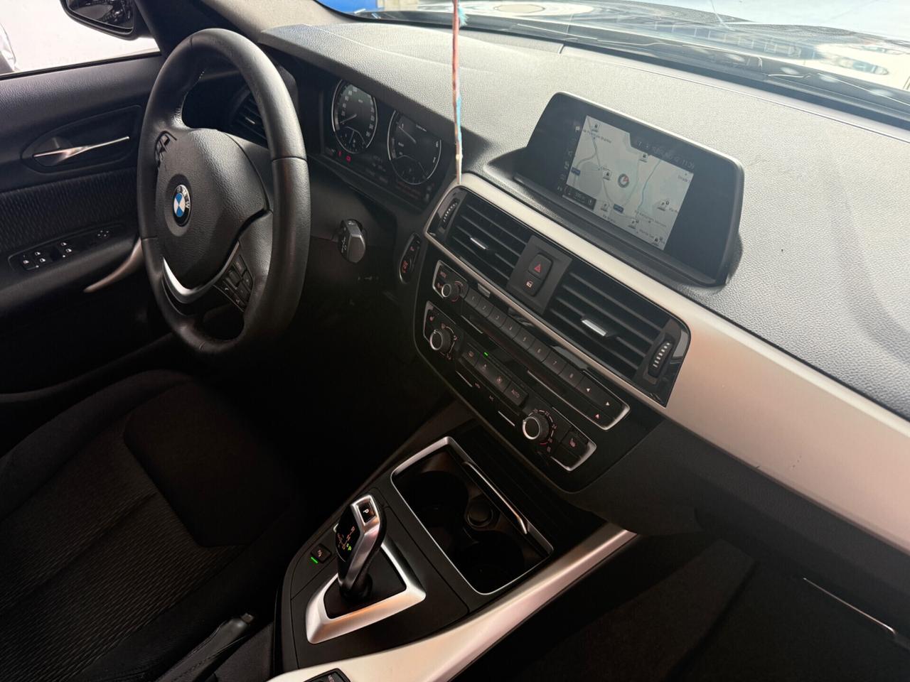 Bmw 118i 5p. Advantage 136cv