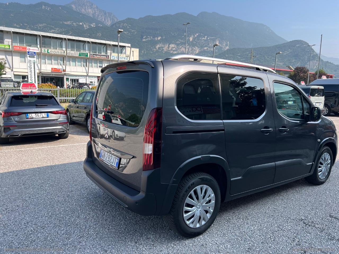 PEUGEOT Rifter BlueHDi 100 Active Standard