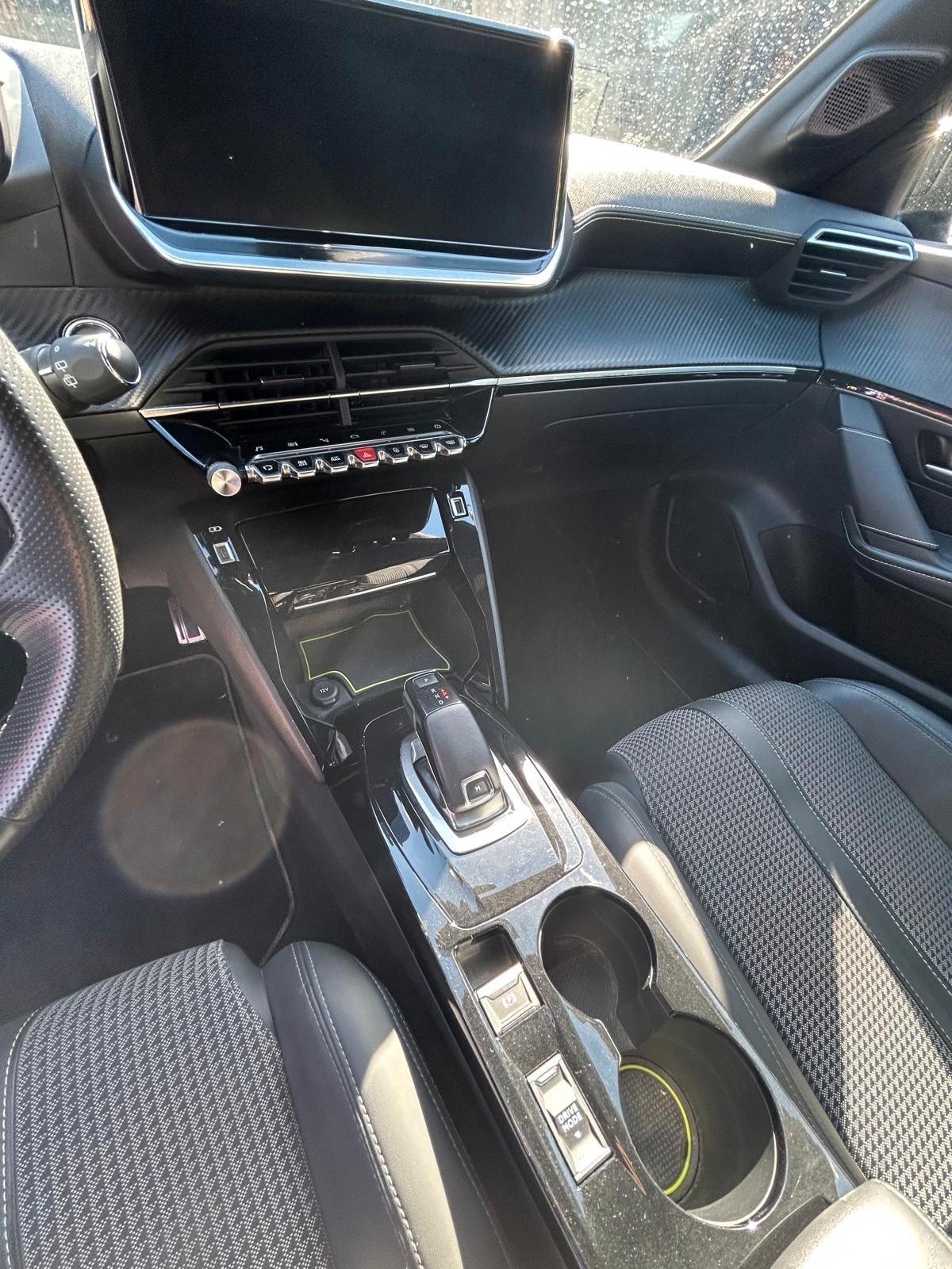 Peugeot 208 PureTech 130 Stop&Start EAT8 5 porte GT