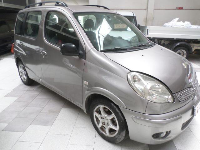 Toyota Yaris Verso 1.3i 16V Luna