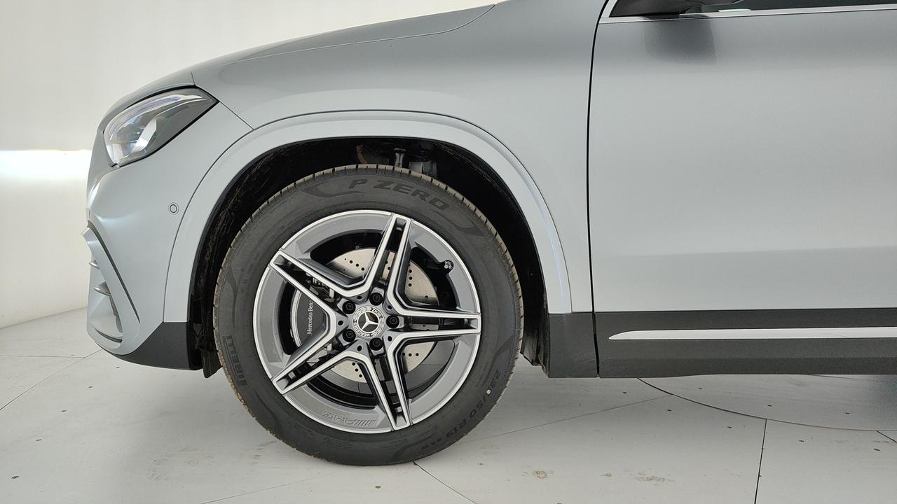 Mercedes-Benz GLA 200 d automatic