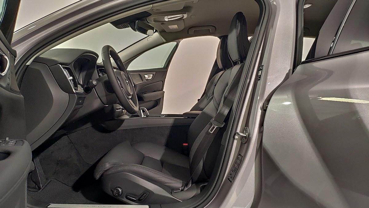 VOLVO V60 B4 Mild Hybrid Automatico Plus Dark