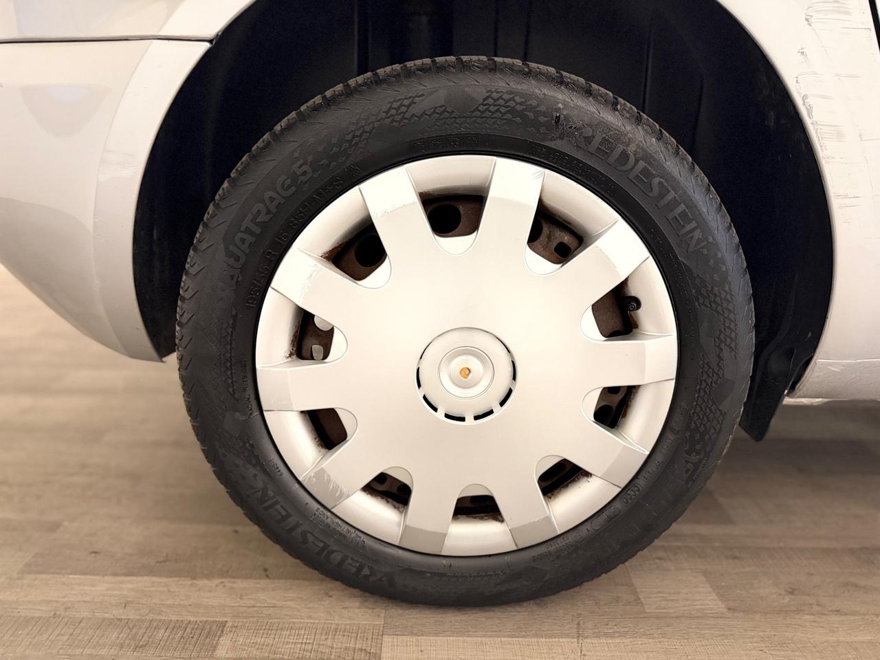 Skoda Roomster 1.6 16V Comfort GPLine NEOPATENTATI