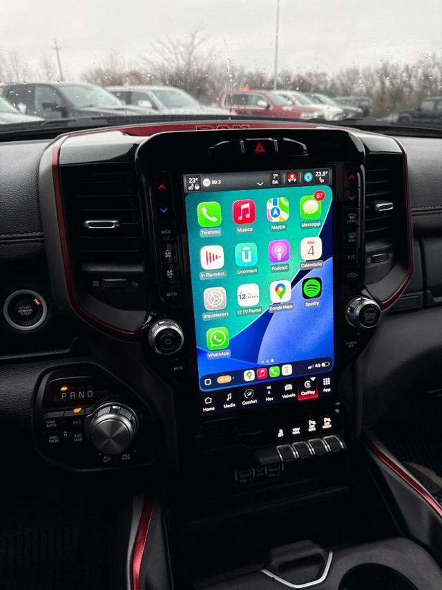 DODGE RAM V8 HEMI CREW CAB - REBEL