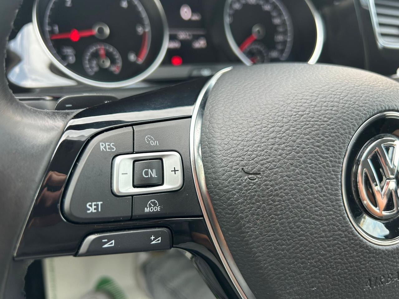 Volkswagen Golf 1.6 TDI 105 Cv DSG HIGHLINE-2013