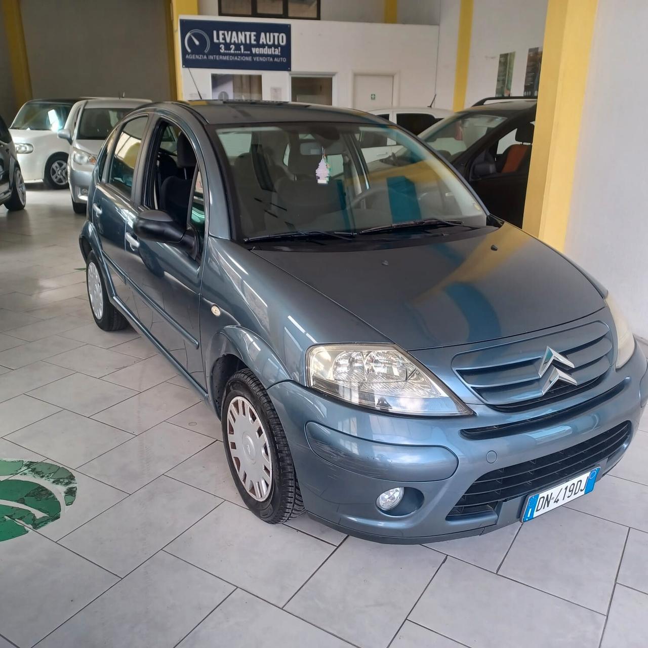 116.478 KM SOLTANTO C3 1.1 PER NEOPATENTATI