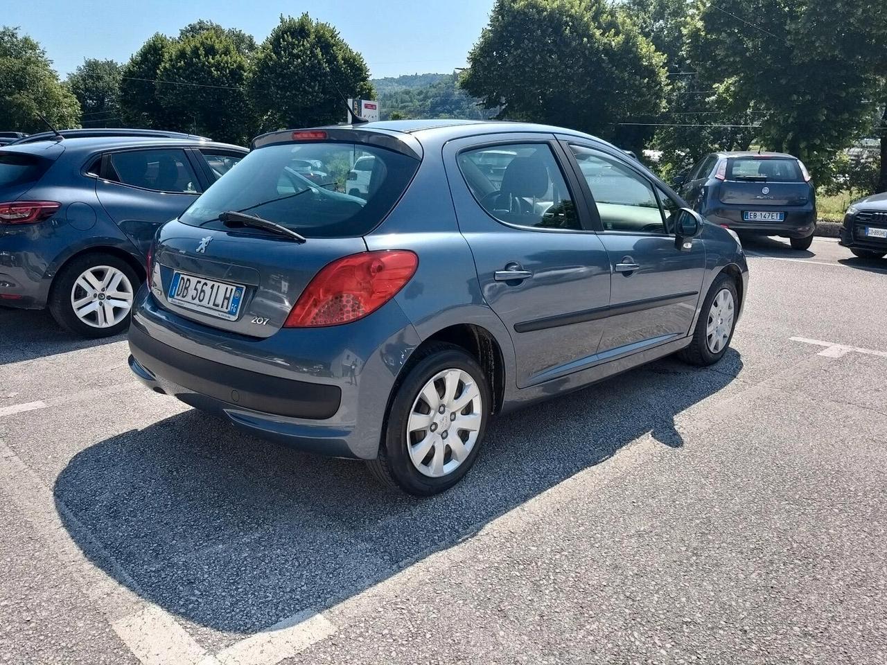 Peugeot 207 1.4 HDi 70CV 5p. ONE Line