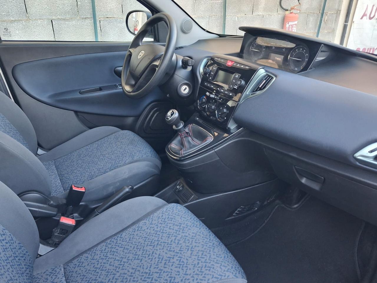 Lancia Ypsilon 1.0 FireFly 5 porte S&S Hybrid