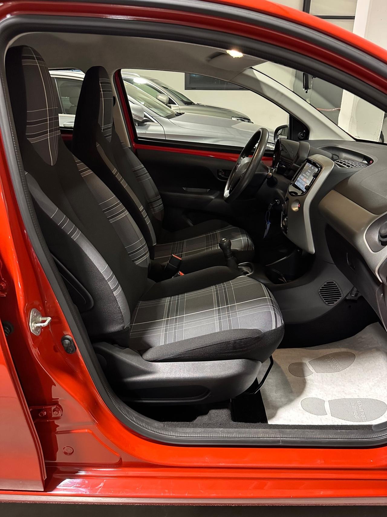 Peugeot 108 VTi 68 5 porte Allure TOP!