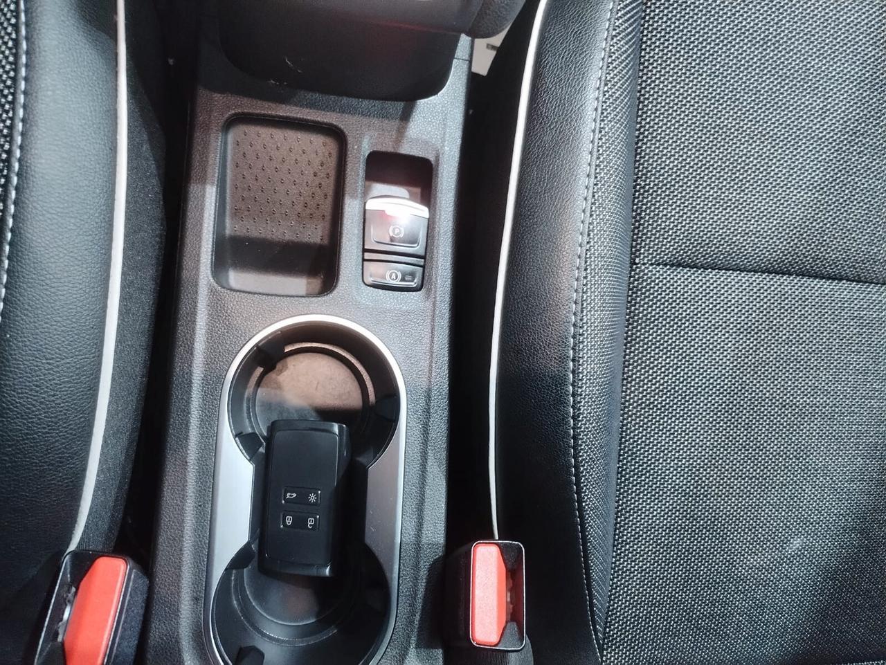 Renault Captur TCe 100 CV GPL FAP Intens