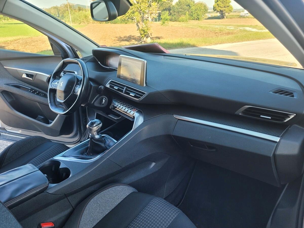 Peugeot 3008 BlueHDi 130 S&S Business