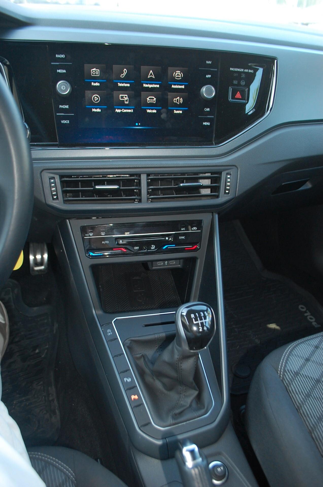Volkswagen Polo 1.0 tsi R-Line 95CV Uff Italy Led USB Clima Radar