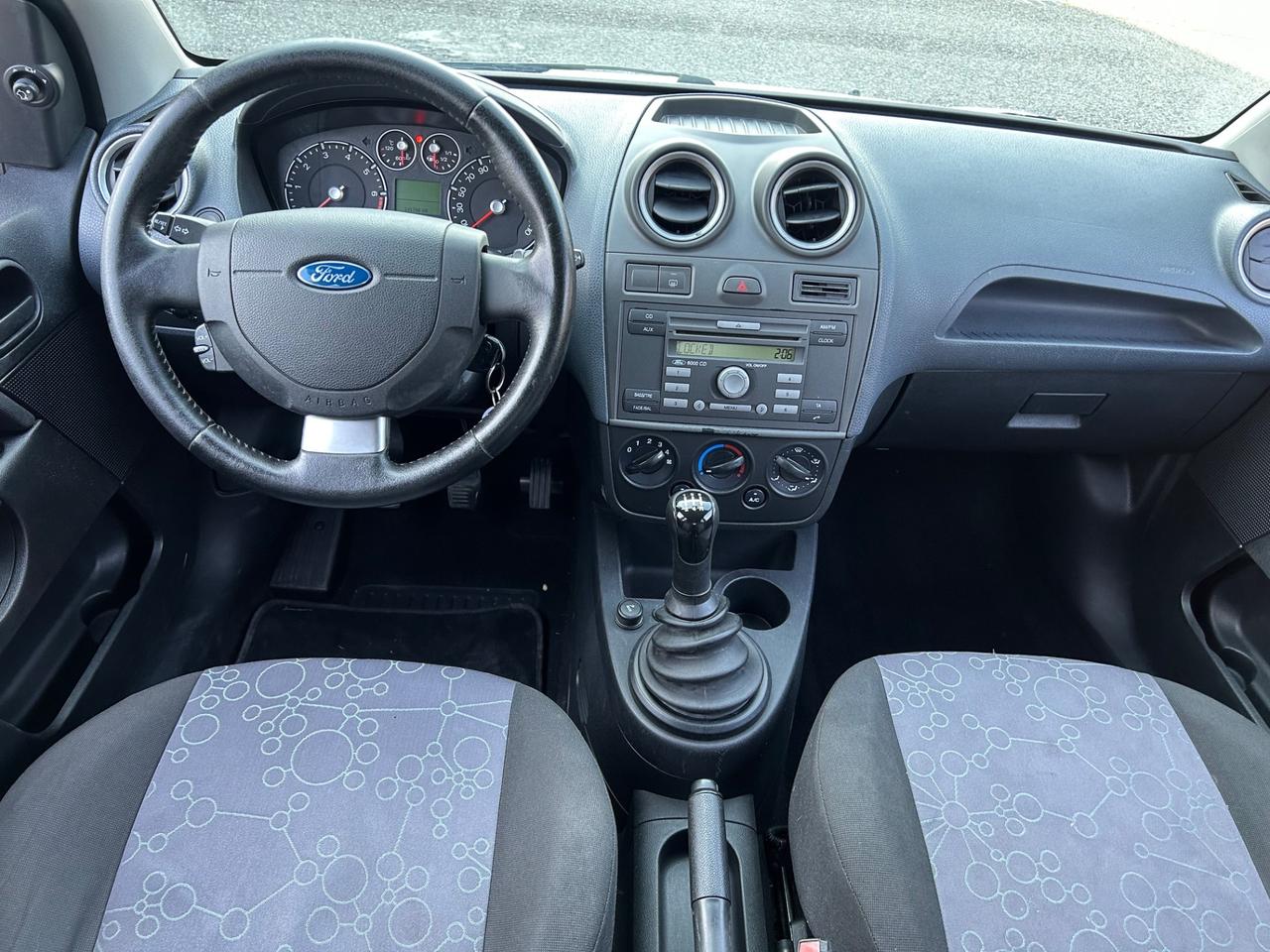 Ford Fiesta 1.2 16V 5p. Ghia